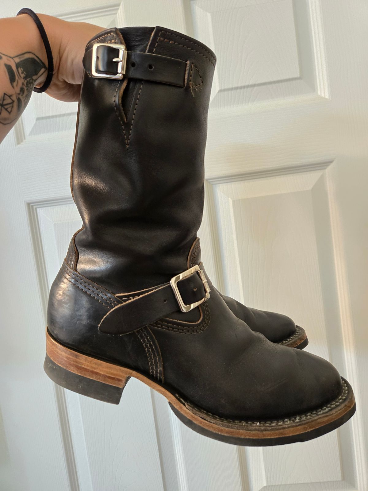 Photo by lurk on January 4, 2026 of the Wesco Mister Lou in Horween Black Chromexcel Horsehide.