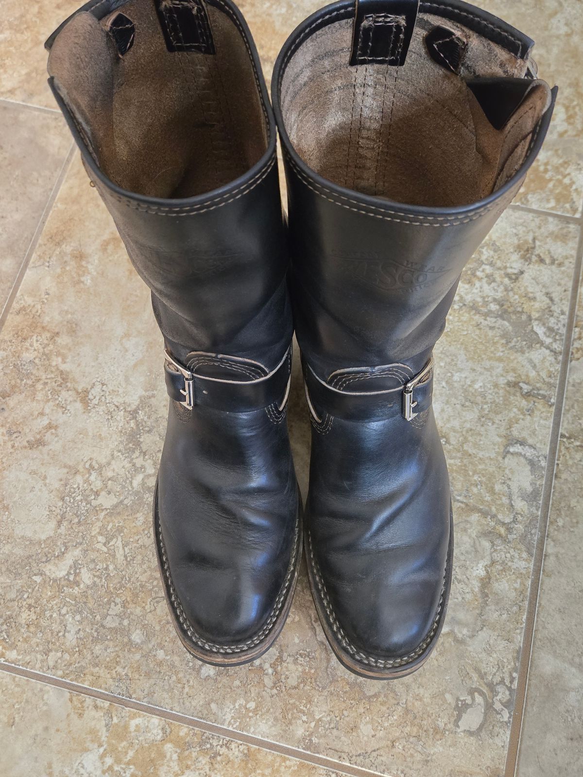 Photo by lurk on January 4, 2026 of the Wesco Mister Lou in Horween Black Chromexcel Horsehide.