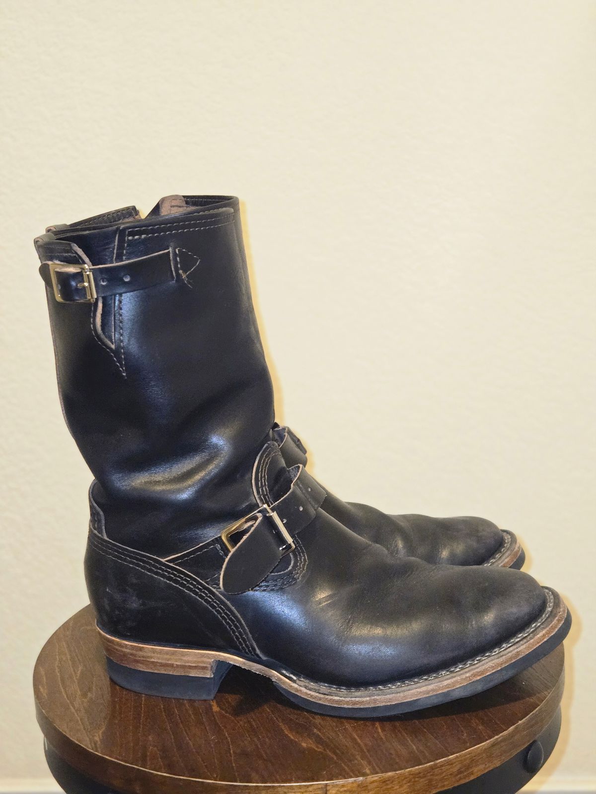 Photo by lurk on March 6, 2026 of the Wesco Mister Lou in Horween Black Chromexcel Horsehide.