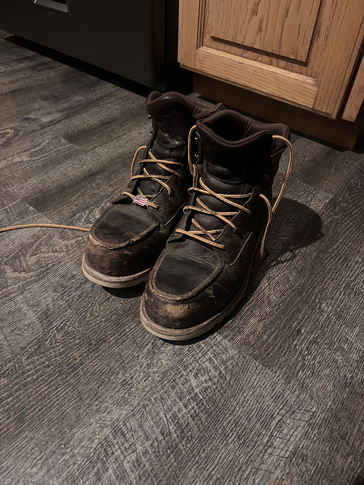 Photo by framerDrew on March 20, 2024 of the Red Wing in Unknown Material.