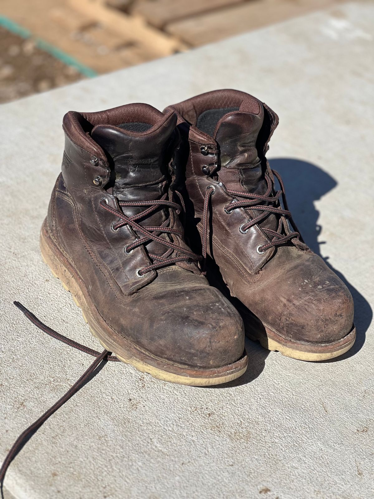 Photo by framerDrew on February 25, 2025 of the Red Wing in Unknown Material.