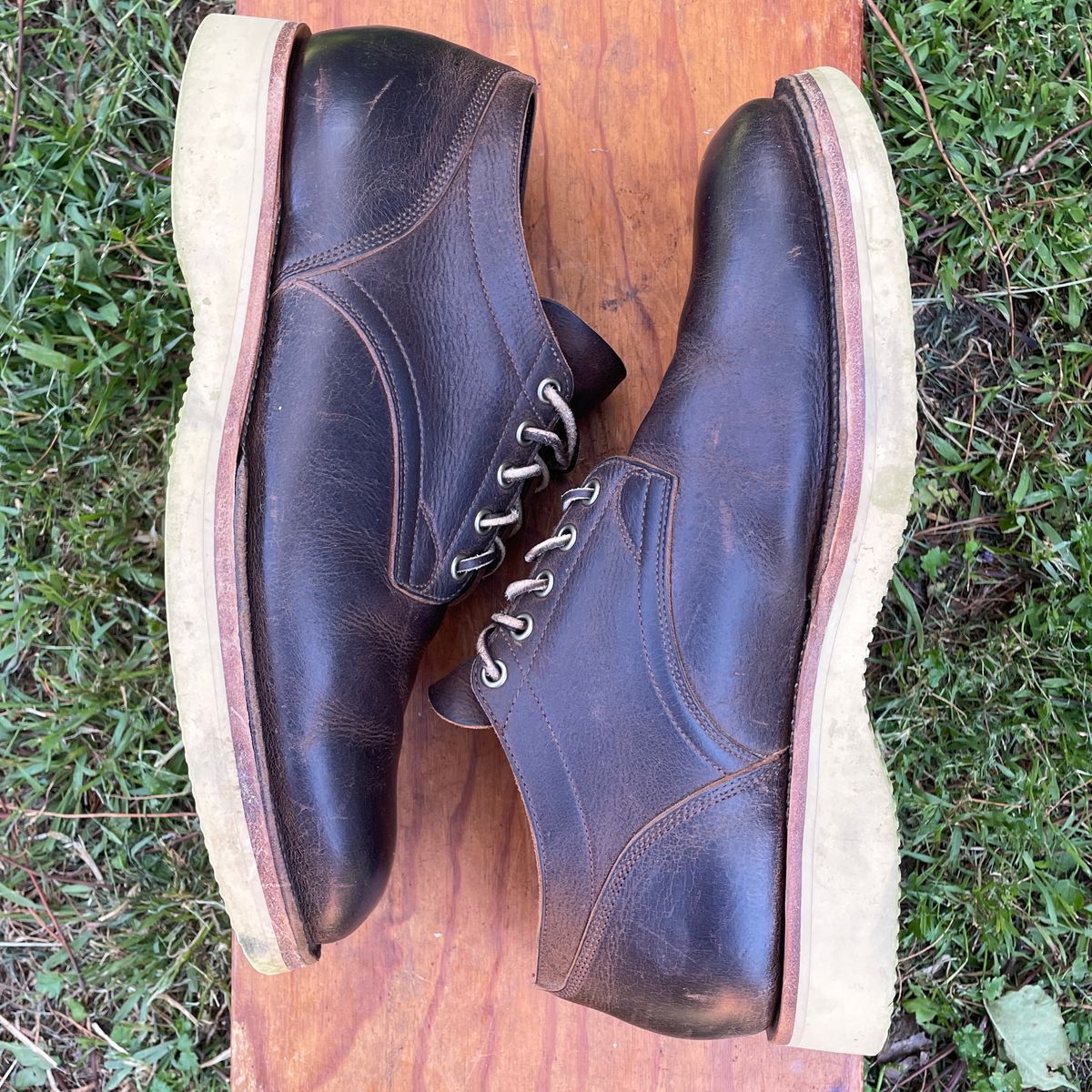 Photo by roycehamptontho on November 3, 2024 of the Viberg 145 Oxford in C.F. Stead Zulu Waxed Kudu.