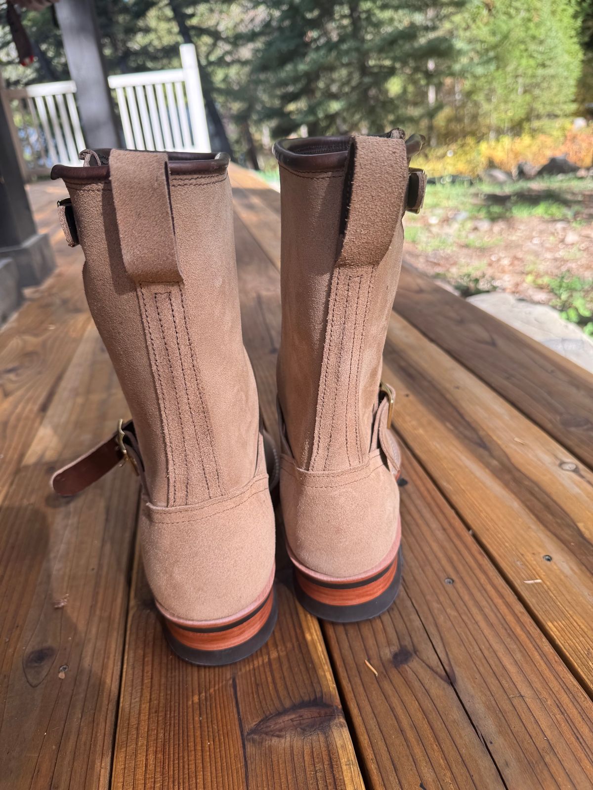 Photo by sfiegi on September 29, 2025 of the Nicks Brakeman in Horween Brown Chromexcel Roughout.