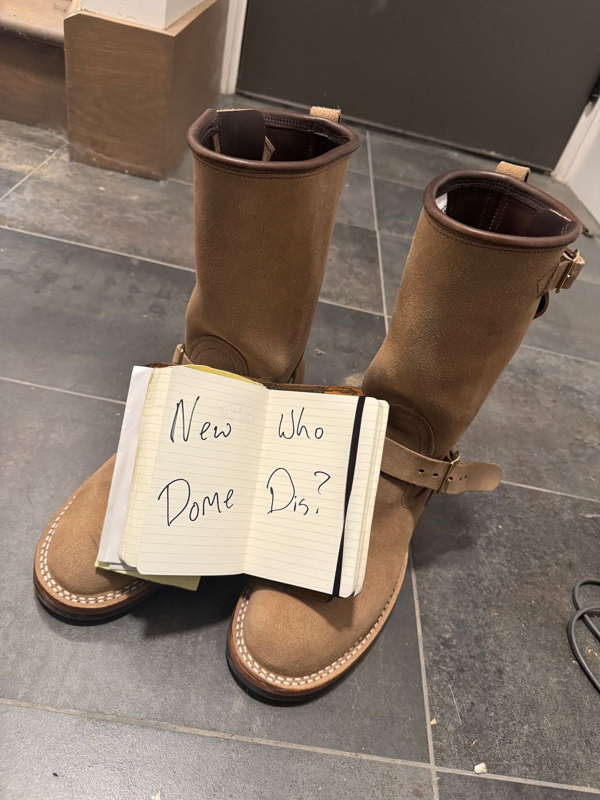 Photo by sfiegi on October 2, 2025 of the Nicks Brakeman in Horween Brown Chromexcel Roughout.