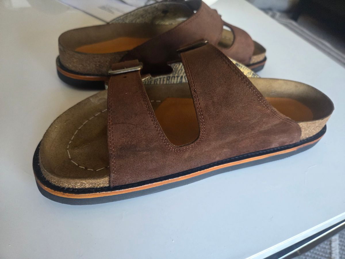 Photo by Ecyce on April 30, 2026 of the Botas Hasta La Muerte Huaraches in Brown Roughout.