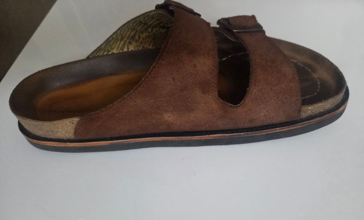 Photo by Ecyce on May 26, 2026 of the Botas Hasta La Muerte Huaraches in Brown Roughout.