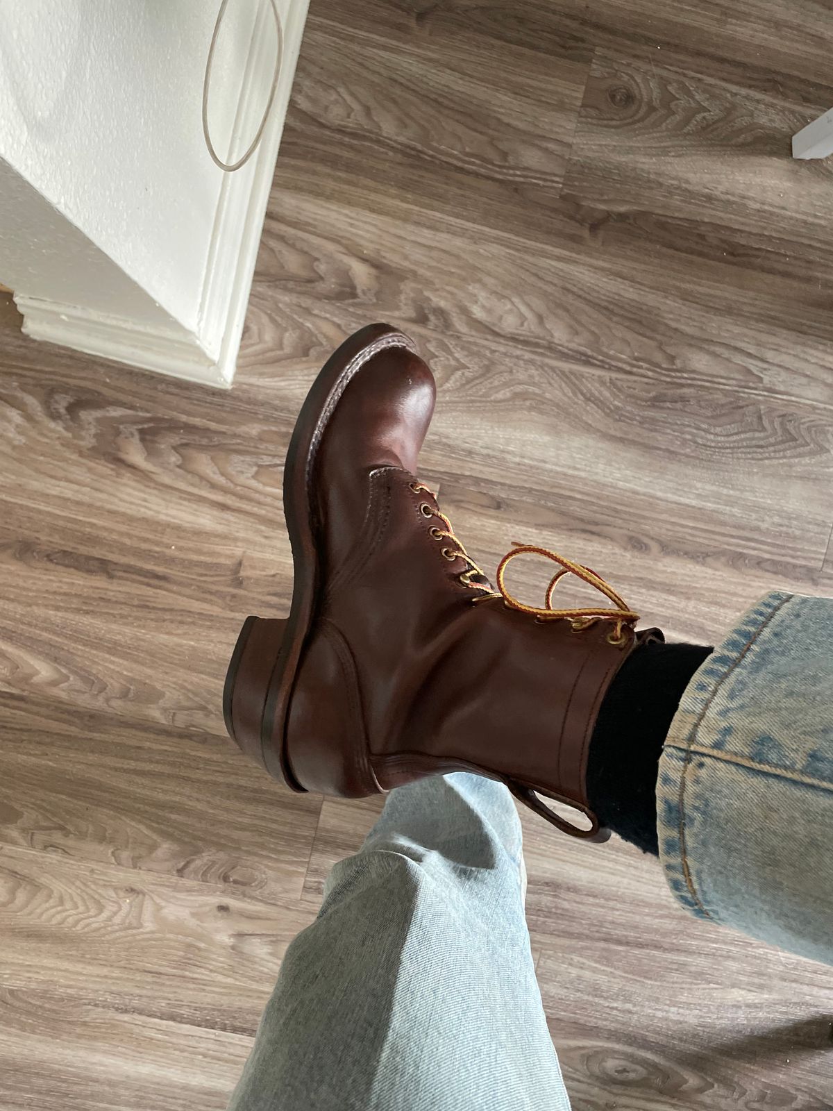 Photo by LeihMeAlone on October 4, 2024 of the White's Packer in Seidel Red Dog Oil Tan.