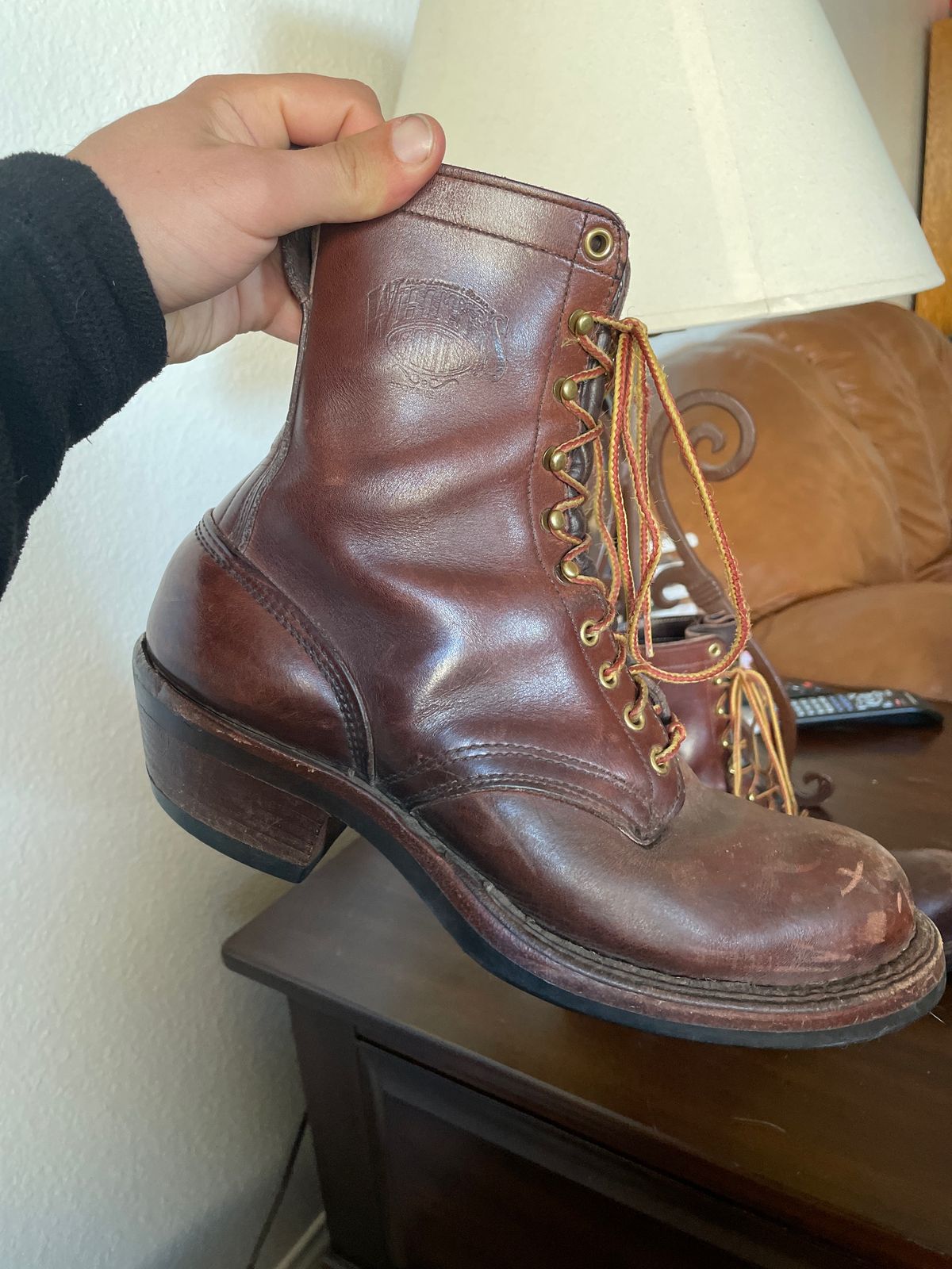 Photo by LeihMeAlone on December 15, 2024 of the White's Packer in Seidel Red Dog Oil Tan.
