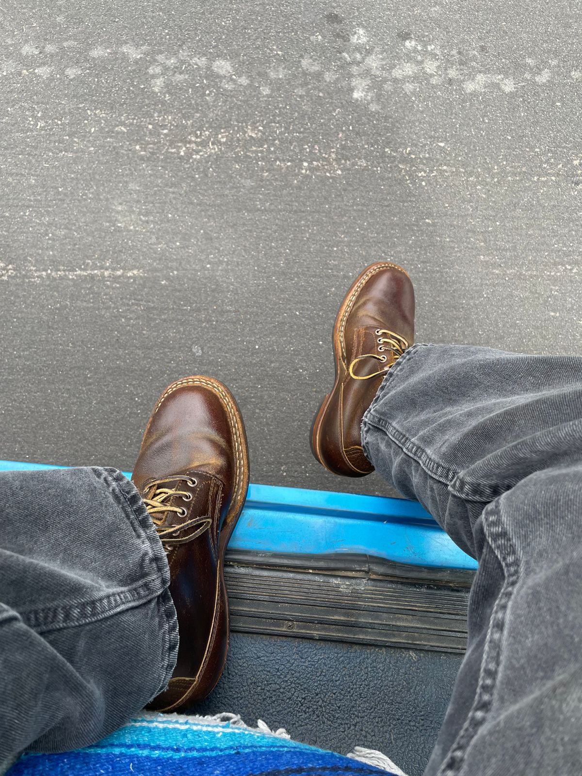 Photo by LeihMeAlone on June 2, 2025 of the White's 350 Cruiser in Horween Cinnamon Waxed Flesh.