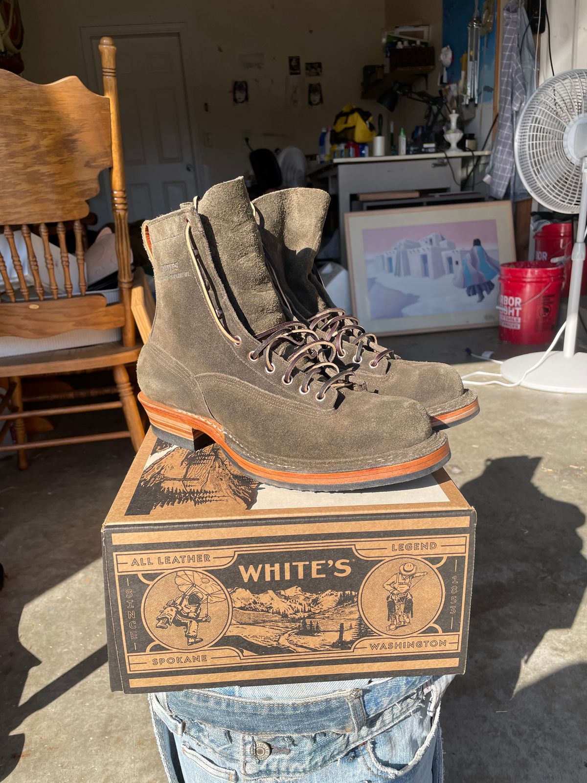 Photo by LeihMeAlone on November 29, 2025 of the White's 355LTTHC Cutter in C. F. Stead Army Green Desert Oasis.