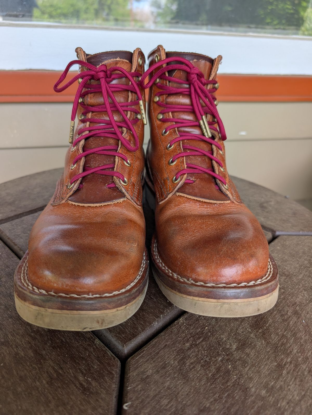 Photo by AnyMajorDude on May 4, 2025 of the Nicks Traveler in Horween Natural Dublin.