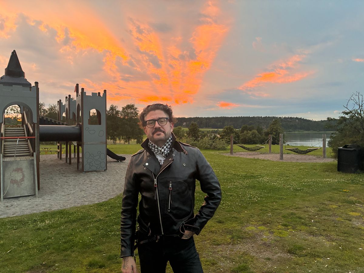 Photo by NCF on July 15, 2025 of the Simons (Shanghai) Leather togs in Polish Teacore Horsehide.