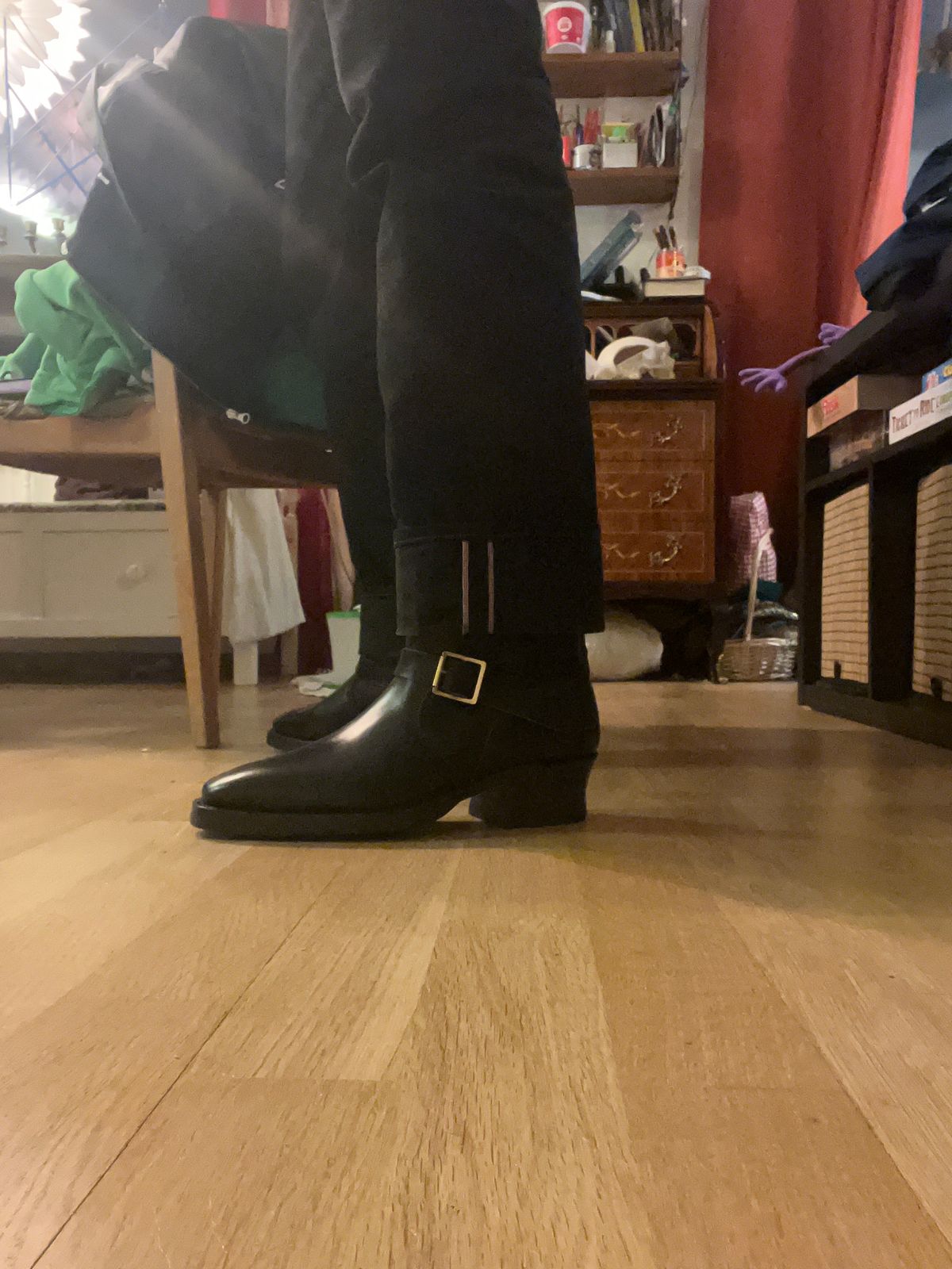 Photo by NCF on January 28, 2025 of the Bright Shoemakers Vulture in Horween Black Teacore Chromexcel.