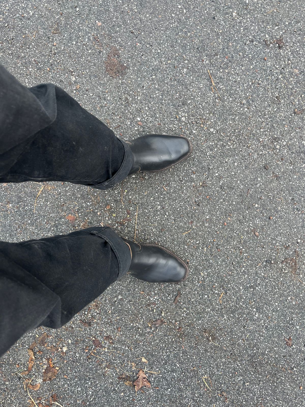 Photo by NCF on February 7, 2025 of the Bright Shoemakers Vulture in Horween Black Teacore Chromexcel.