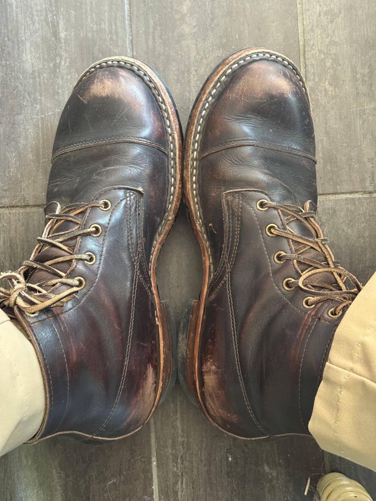 Photo by ludwigvan88 on October 15, 2025 of the White's Semi-Dress in Seidel Black Dress.