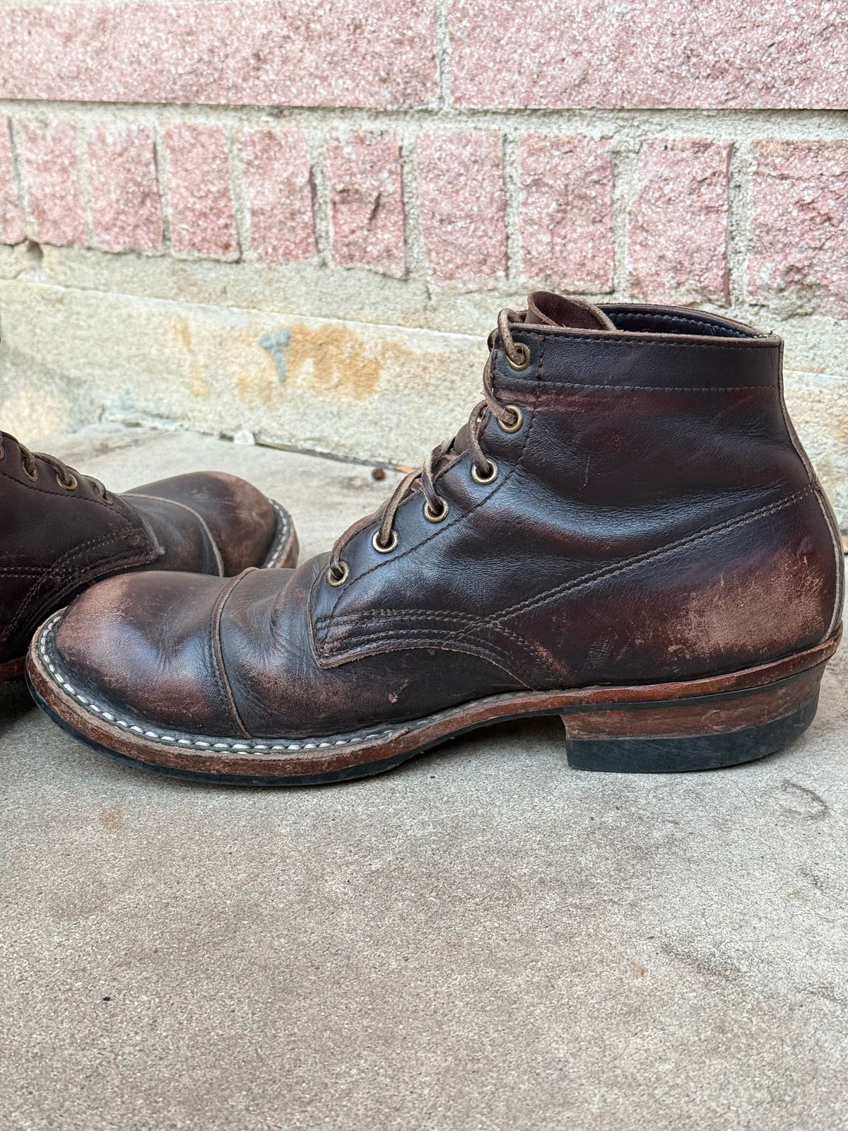 Photo by ludwigvan88 on February 26, 2026 of the White's Semi-Dress in Seidel Black Dress.