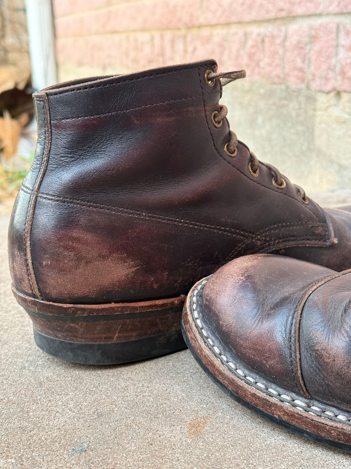 Photo by ludwigvan88 on February 26, 2026 of the White's Semi-Dress in Seidel Black Dress.