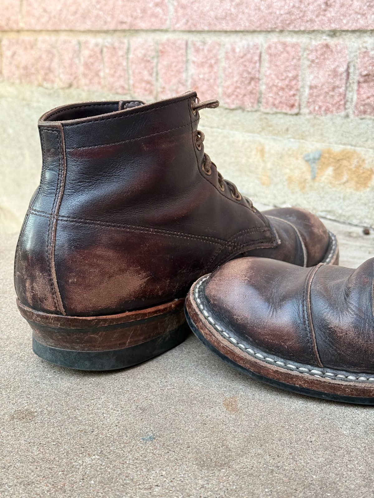 Photo by ludwigvan88 on February 26, 2026 of the White's Semi-Dress in Seidel Black Dress.