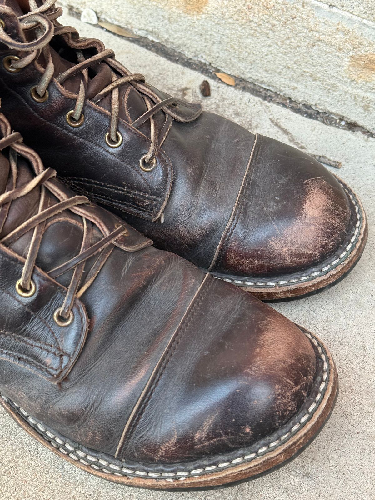 Photo by ludwigvan88 on February 26, 2026 of the White's Semi-Dress in Seidel Black Dress.