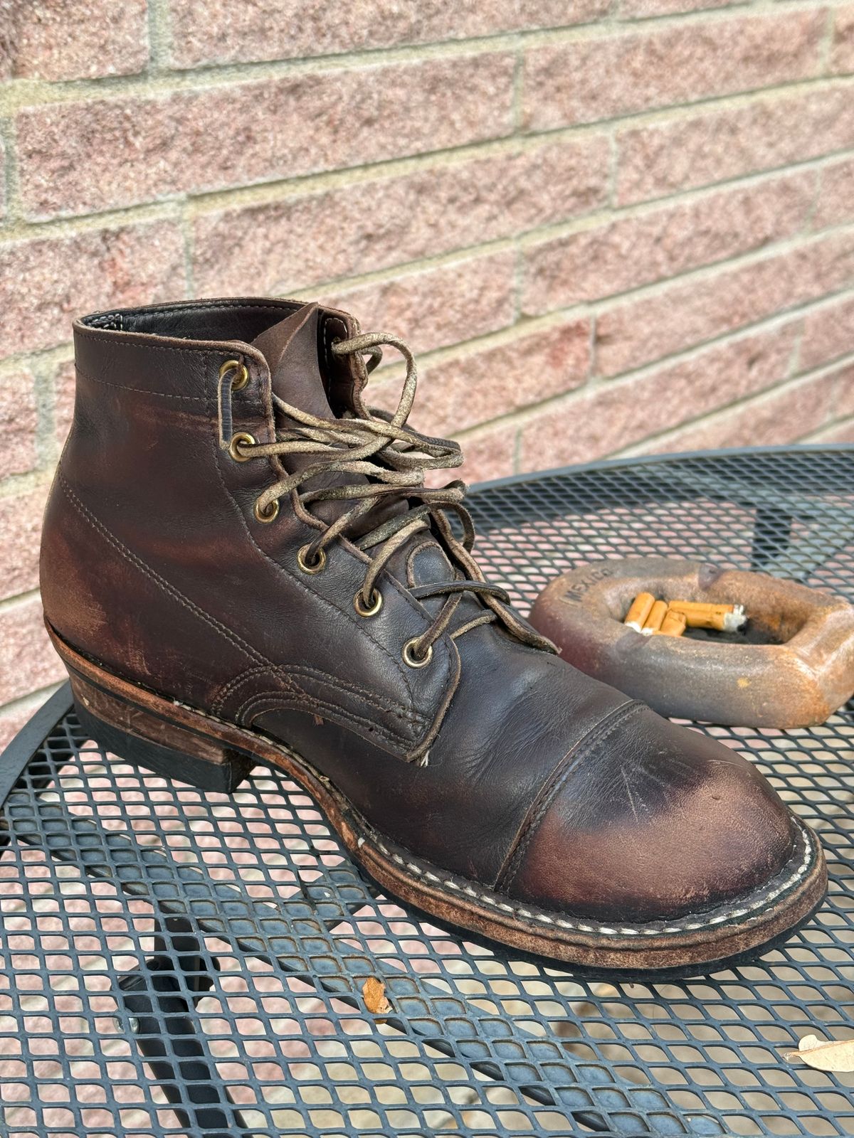 Photo by ludwigvan88 on April 6, 2026 of the White's Semi-Dress in Seidel Black Dress.