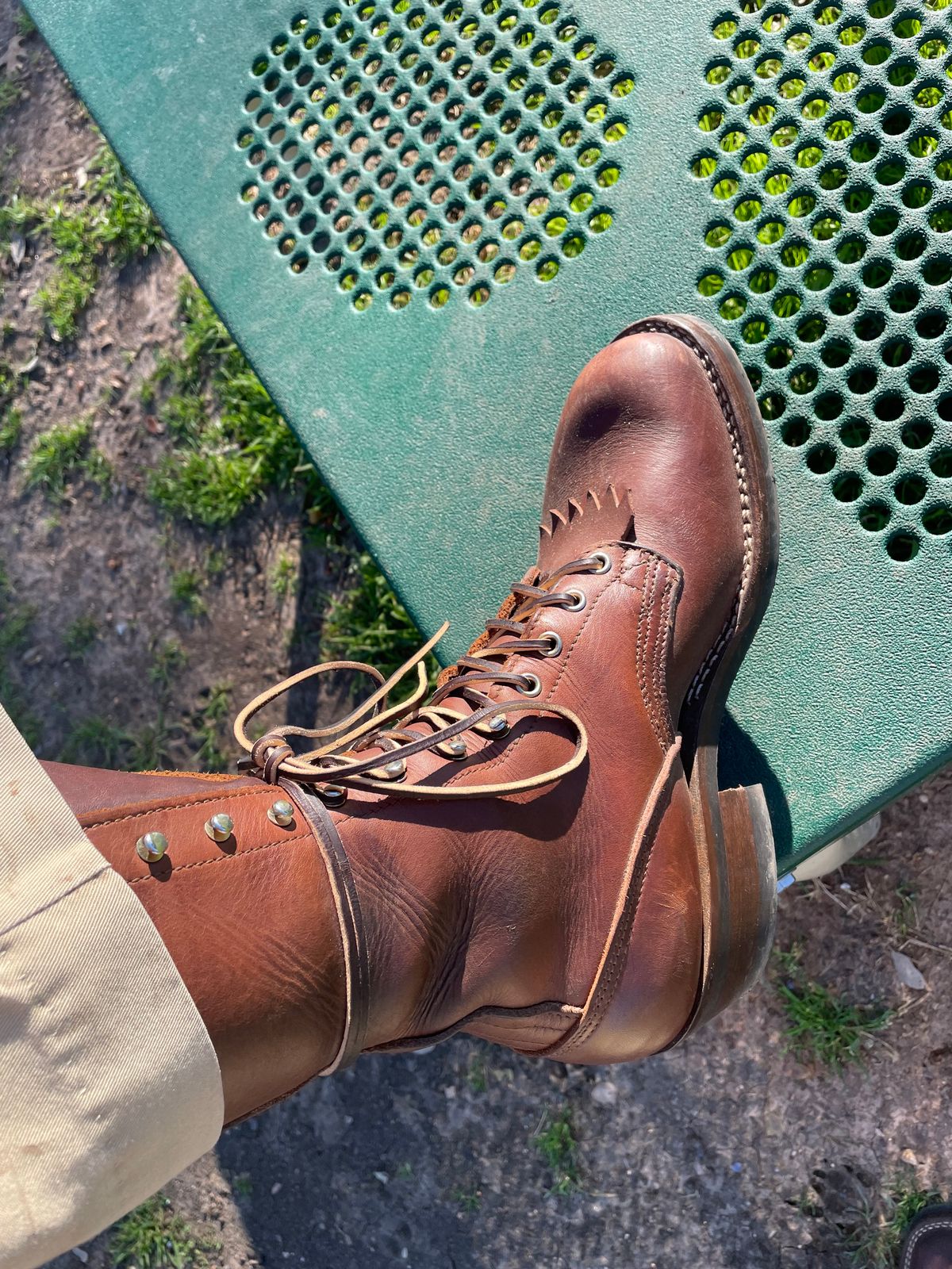 Photo by ludwigvan88 on February 12, 2024 of the Nicks BuilderPro in Seidel 1964 Brown.