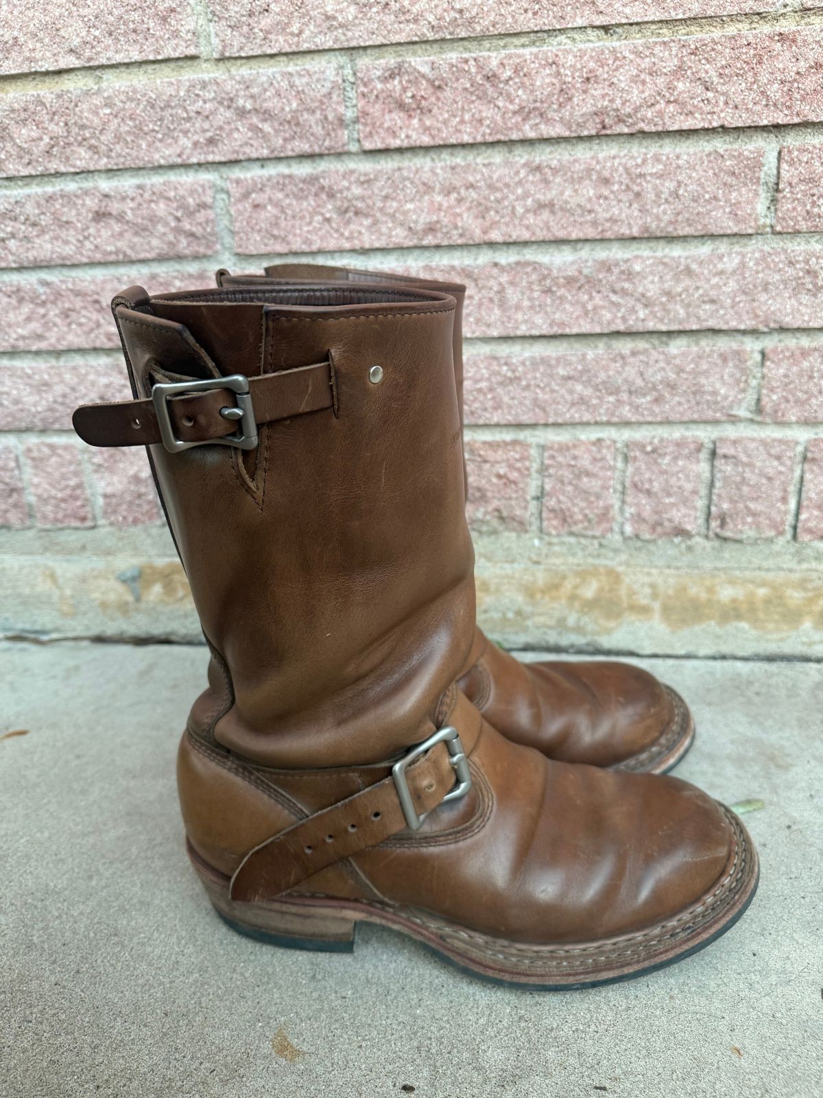 Photo by ludwigvan88 on October 31, 2025 of the White's Nomad Engineer Boots in Horween Natural Chromexcel.