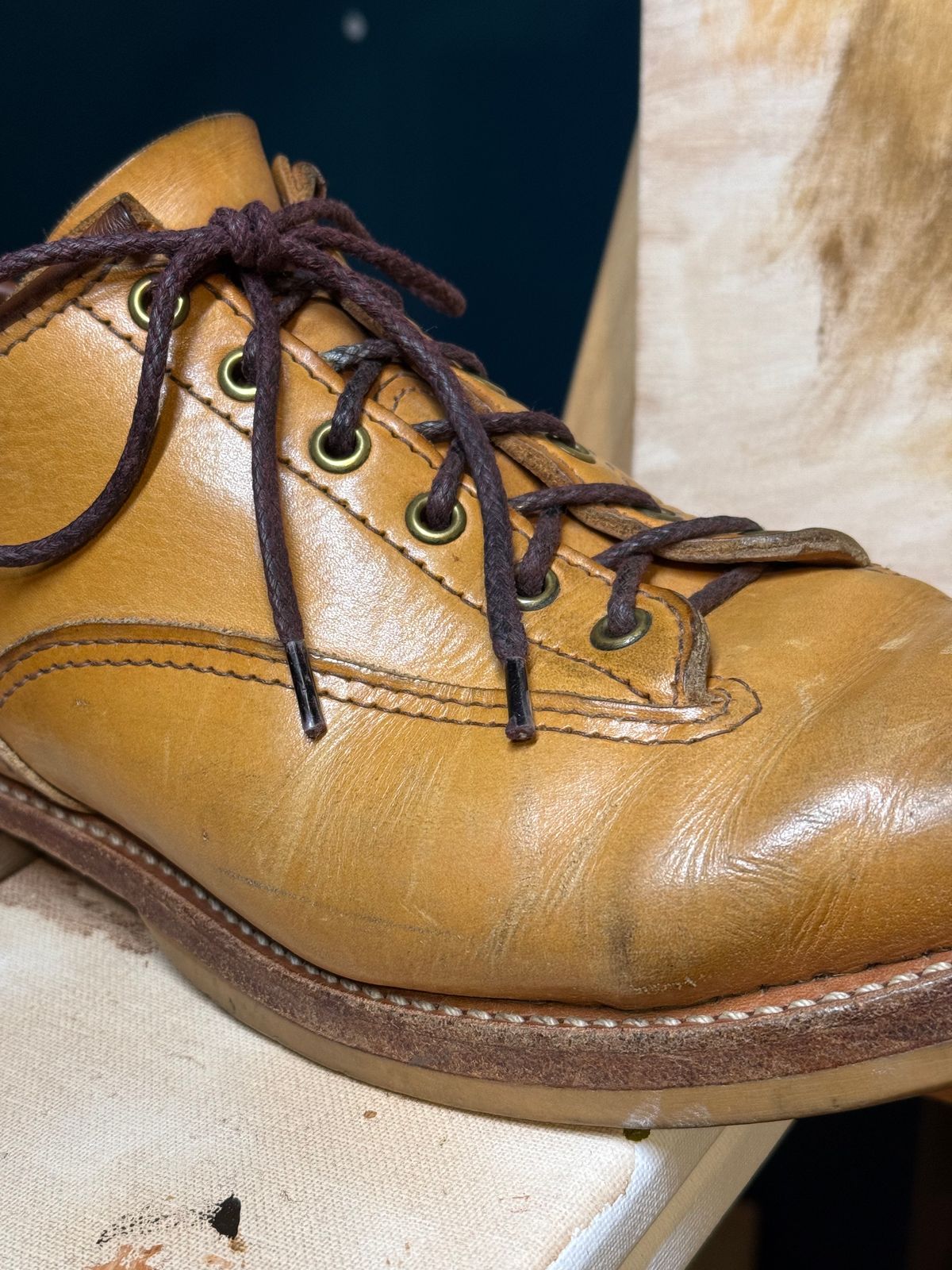 Photo by ludwigvan88 on February 19, 2025 of the Wesco JH Classic in Wickett & Craig Russet Traditional Harness.