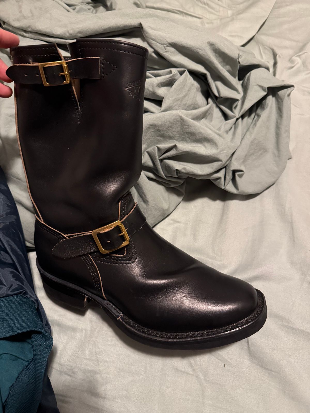 Photo by ludwigvan88 on November 8, 2024 of the Wesco Mister Lou in Horween Black Chromexcel Horsehide.