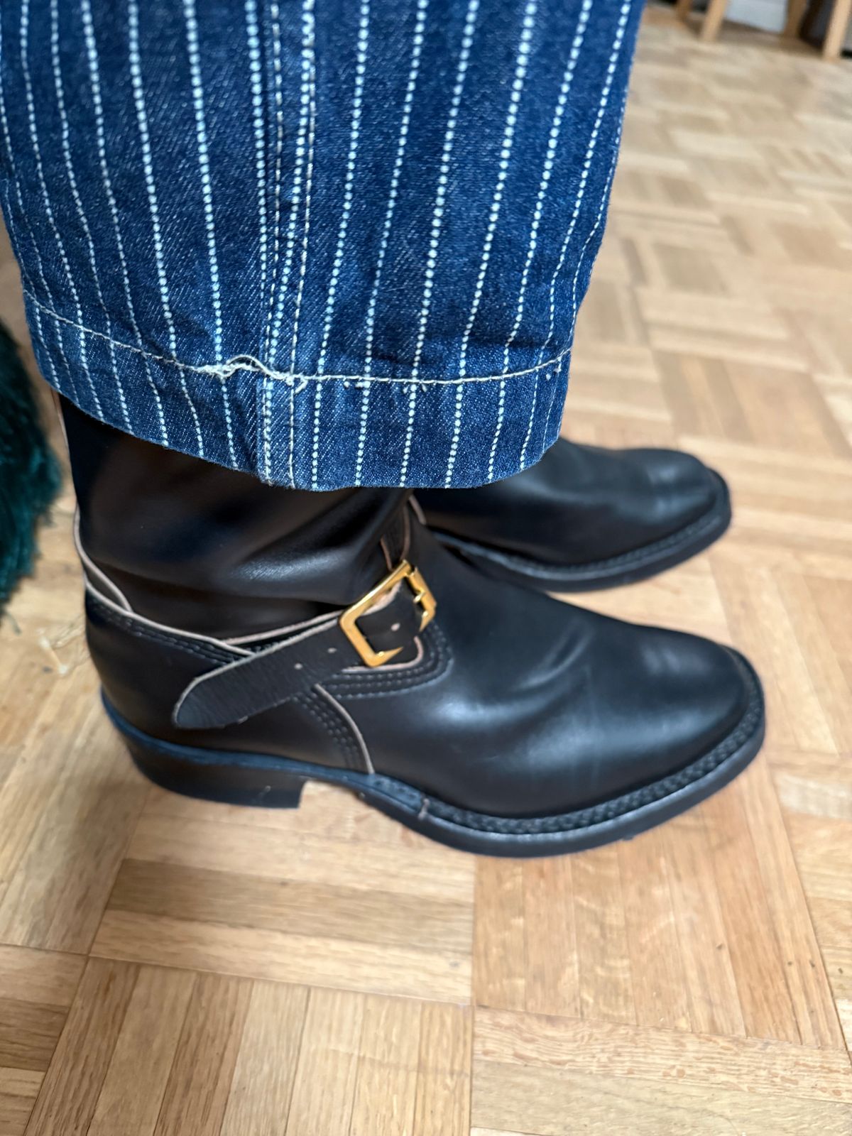 Photo by ludwigvan88 on November 9, 2024 of the Wesco Mister Lou in Horween Black Chromexcel Horsehide.