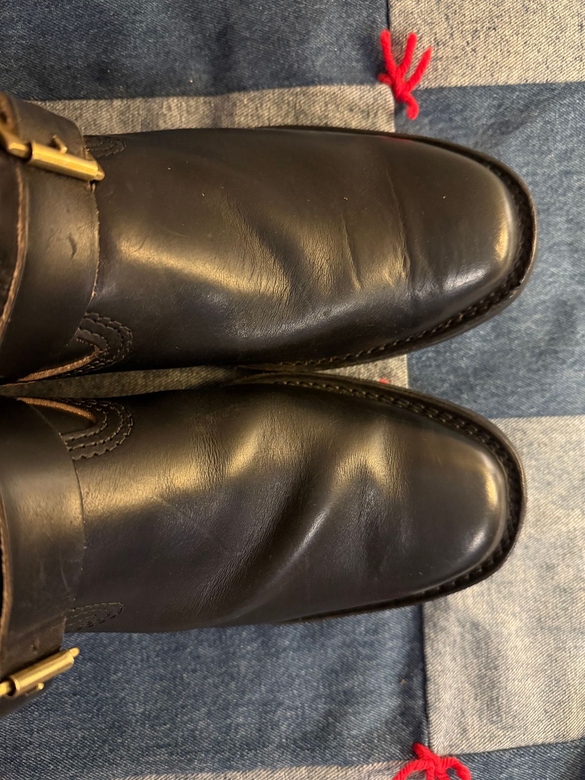 Photo by ludwigvan88 on November 25, 2024 of the Wesco Mister Lou in Horween Black Chromexcel Horsehide.