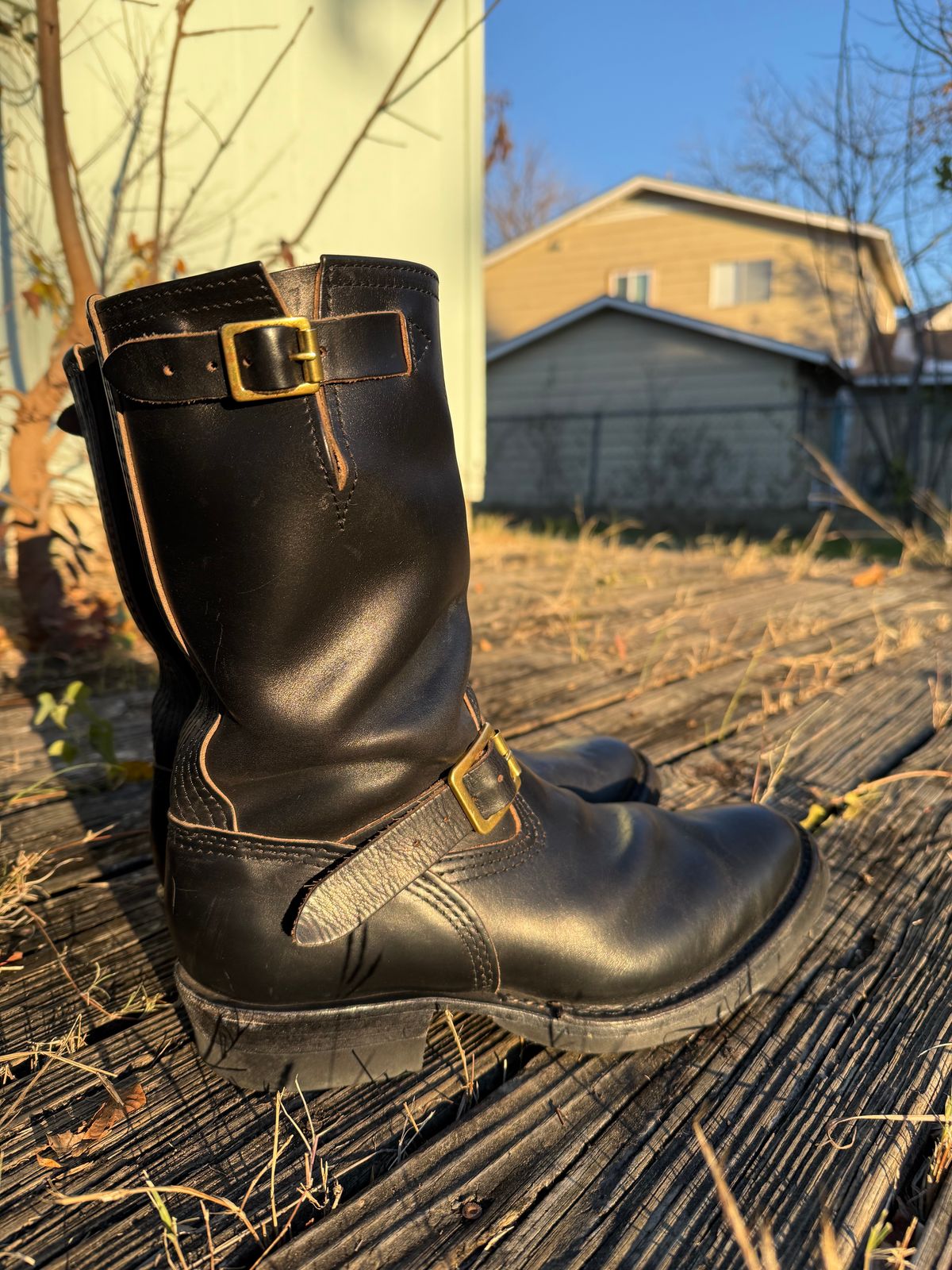 Photo by ludwigvan88 on January 21, 2025 of the Wesco Mister Lou in Horween Black Chromexcel Horsehide.