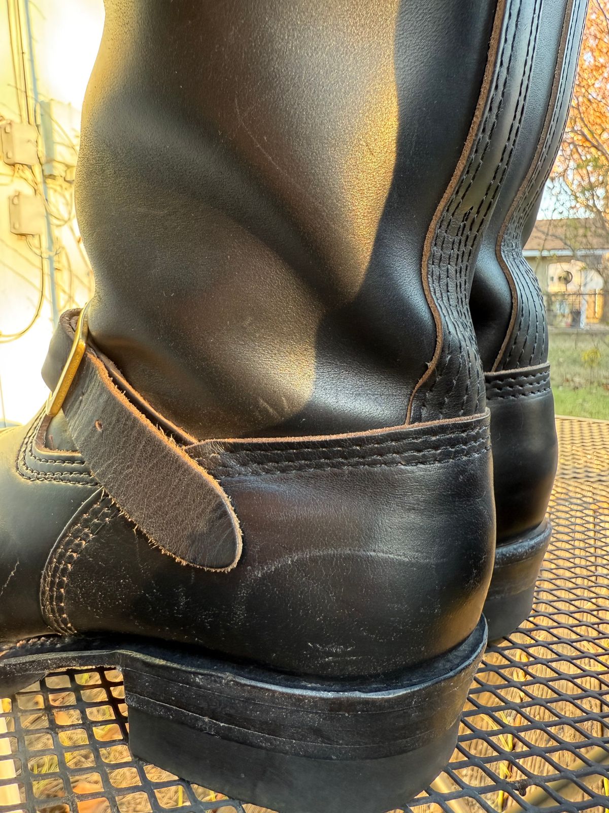 Photo by ludwigvan88 on January 21, 2025 of the Wesco Mister Lou in Horween Black Chromexcel Horsehide.