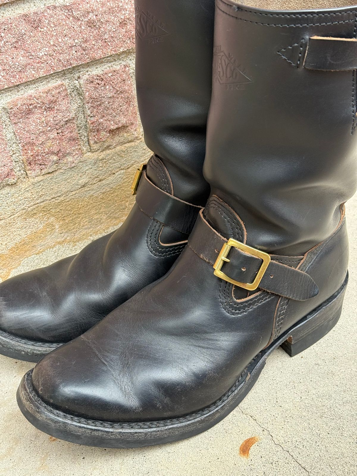 Photo by ludwigvan88 on July 19, 2025 of the Wesco Mister Lou in Horween Black Chromexcel Horsehide.