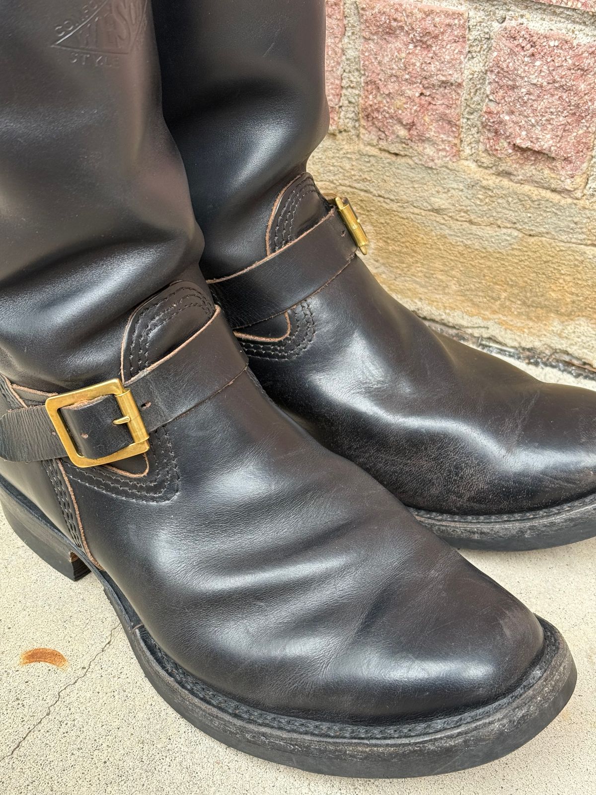 Photo by ludwigvan88 on July 19, 2025 of the Wesco Mister Lou in Horween Black Chromexcel Horsehide.