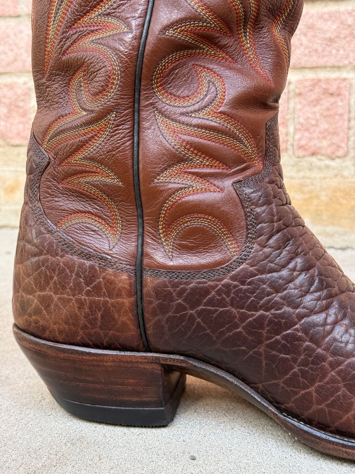 Photo by ludwigvan88 on October 6, 2025 of the Paul Bond Custom Model in Bull Shoulder.