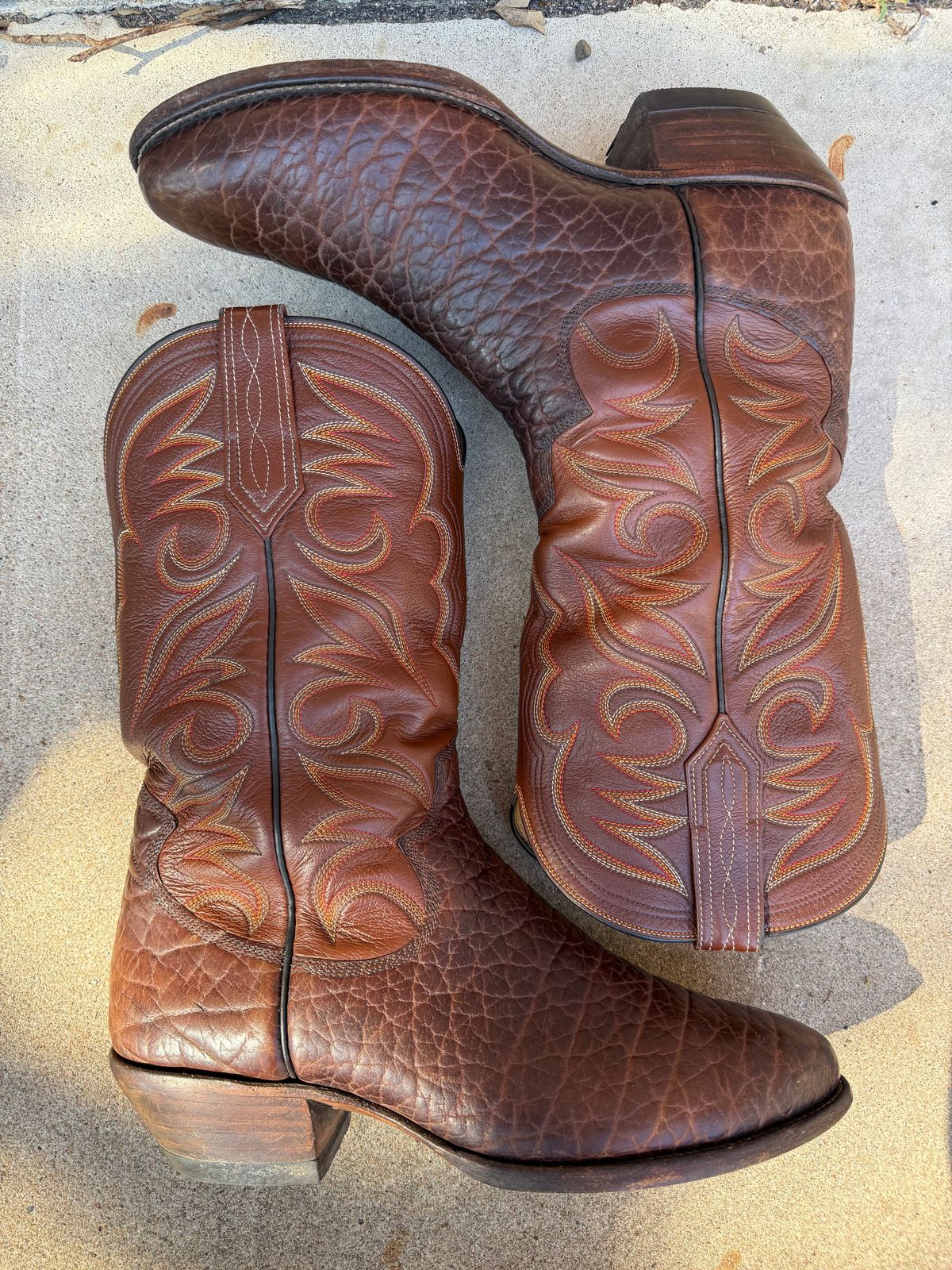 Photo by ludwigvan88 on November 2, 2025 of the Paul Bond Custom Model in Bull Shoulder.