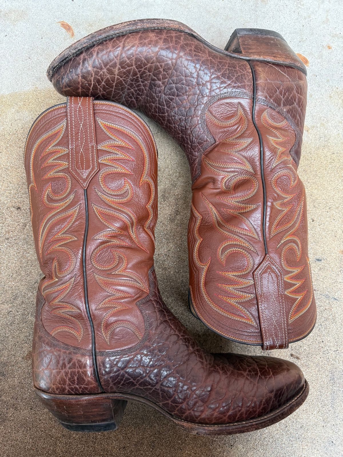 Photo by ludwigvan88 on December 3, 2025 of the Paul Bond Custom Model in Bull Shoulder.