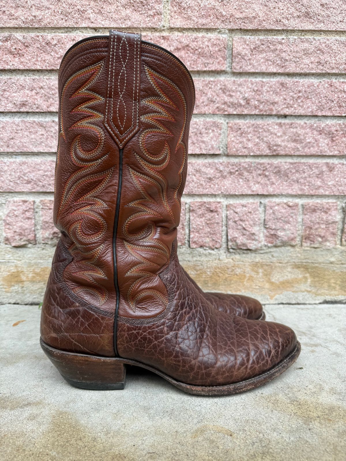 Photo by ludwigvan88 on December 3, 2025 of the Paul Bond Custom Model in Bull Shoulder.