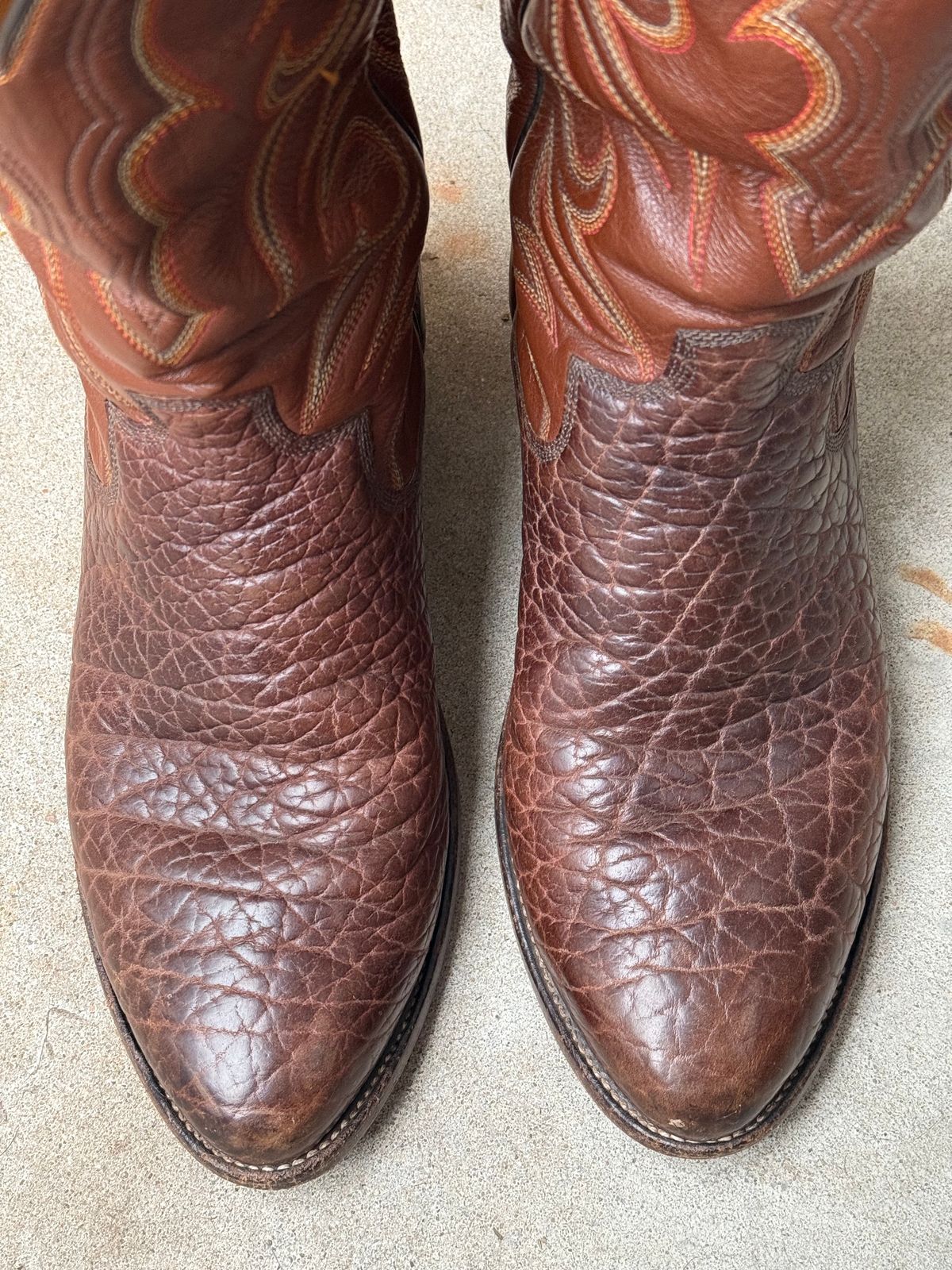 Photo by ludwigvan88 on December 3, 2025 of the Paul Bond Custom Model in Bull Shoulder.