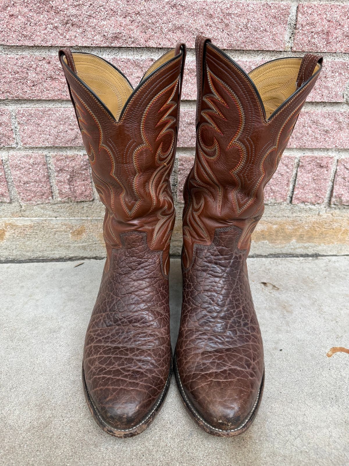 Photo by ludwigvan88 on January 5, 2026 of the Paul Bond Custom Model in Bull Shoulder.