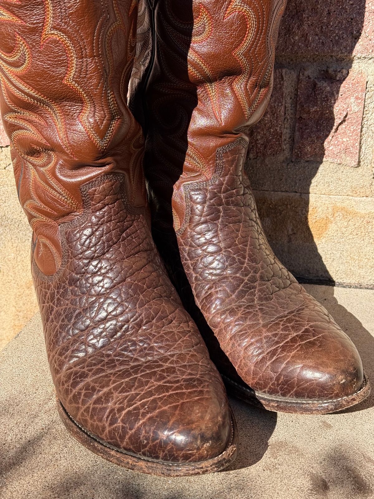 Photo by ludwigvan88 on February 1, 2026 of the Paul Bond Custom Model in Bull Shoulder.