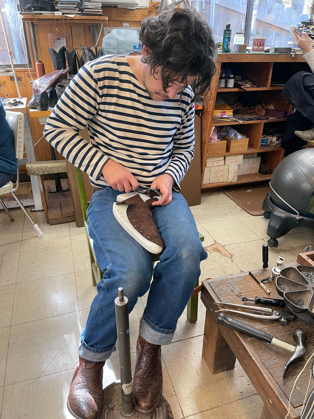 Photo by ludwigvan88 on December 6, 2025 of the Paul Bond Custom Model in Bull Shoulder.