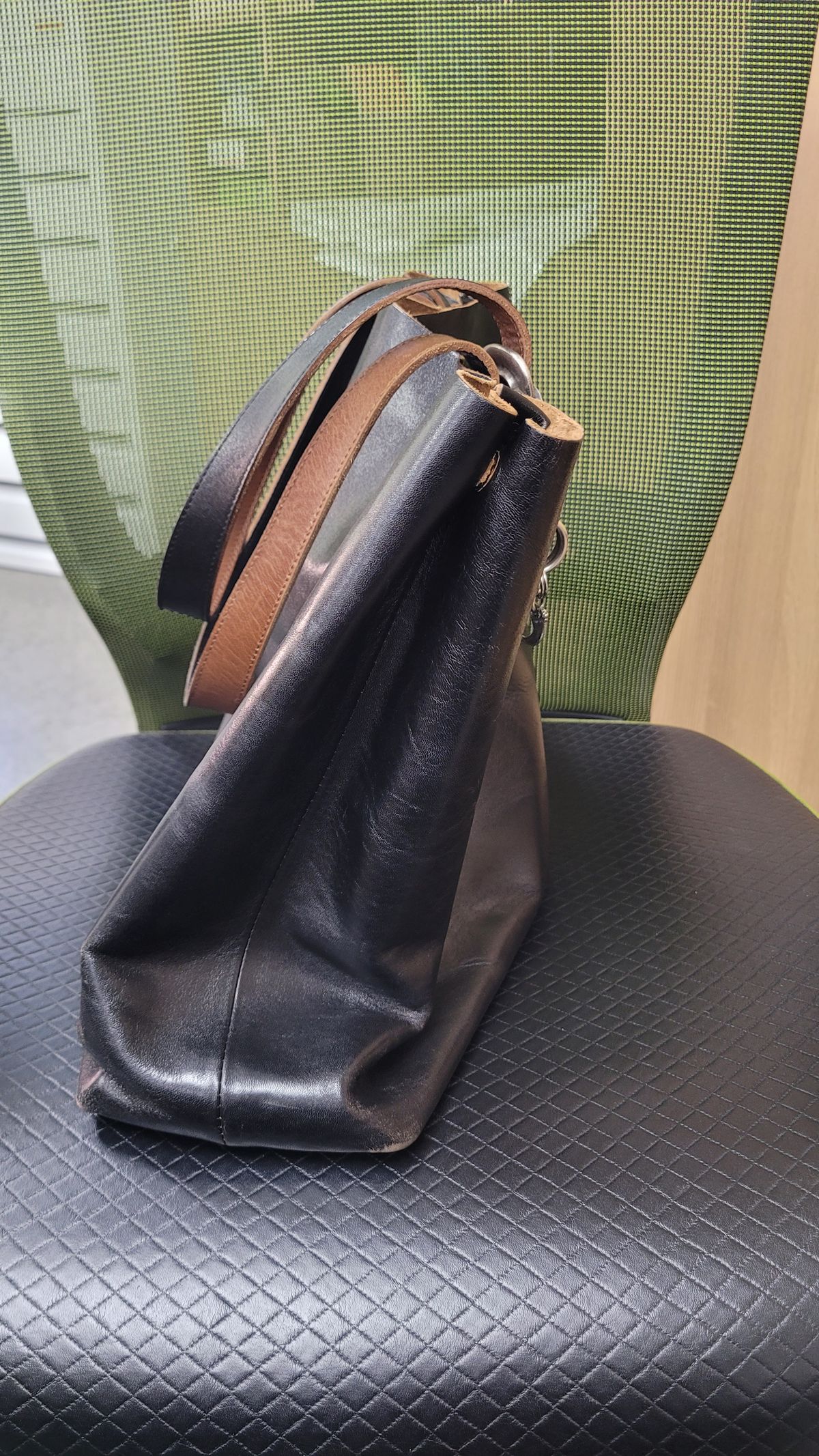 Photo by KINGBOM on April 8, 2026 of the Rolling Dub Trio Box tote bag in Black horsehide.