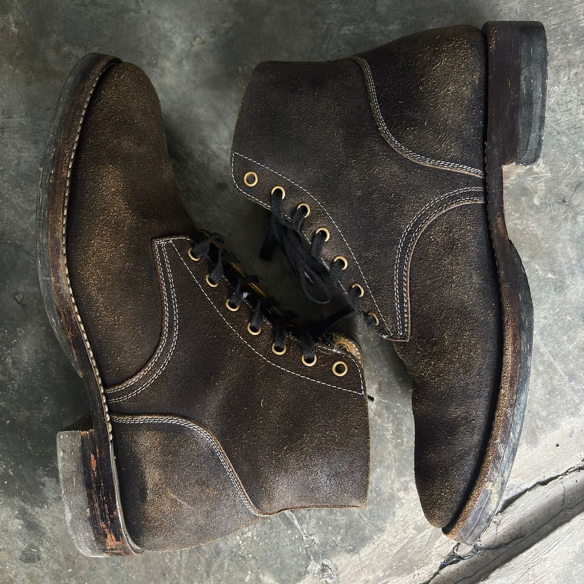 Photo by hamzahotae on April 2, 2026 of the Sagara Boondocker in Reverse Arborwax - Natural Overdyed.