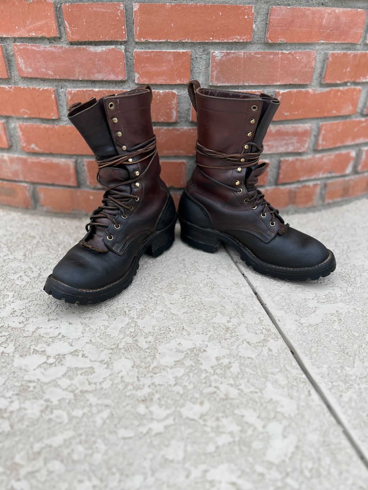 Photo by gsgarza on September 2, 2025 of the Nicks BuilderPro in Seidel WeatherShield Brown & Seidel Brown Domain Roughout.