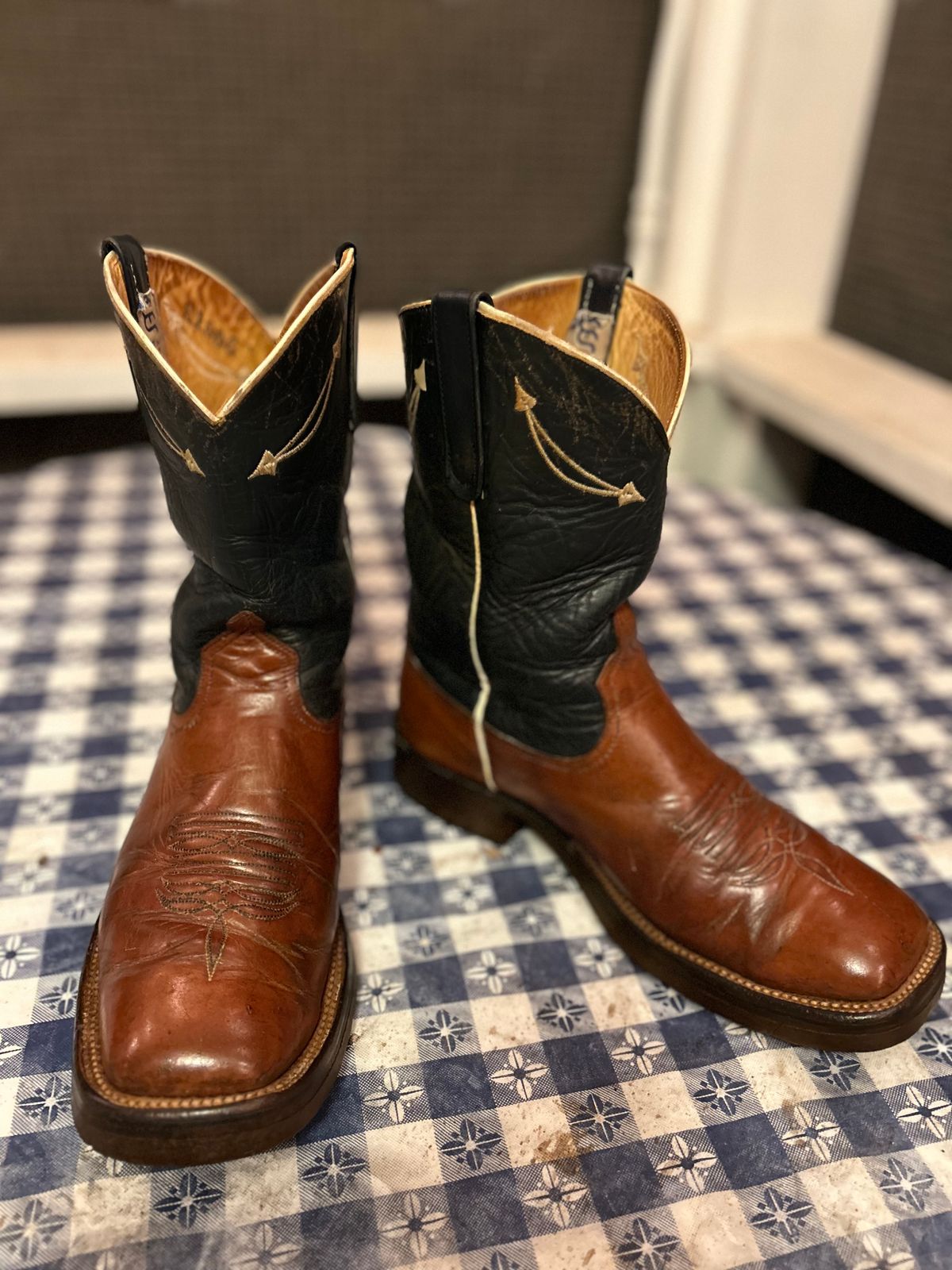 Photo by gsgarza on August 31, 2025 of the Anderson Bean S1006 in Unknown Leather.