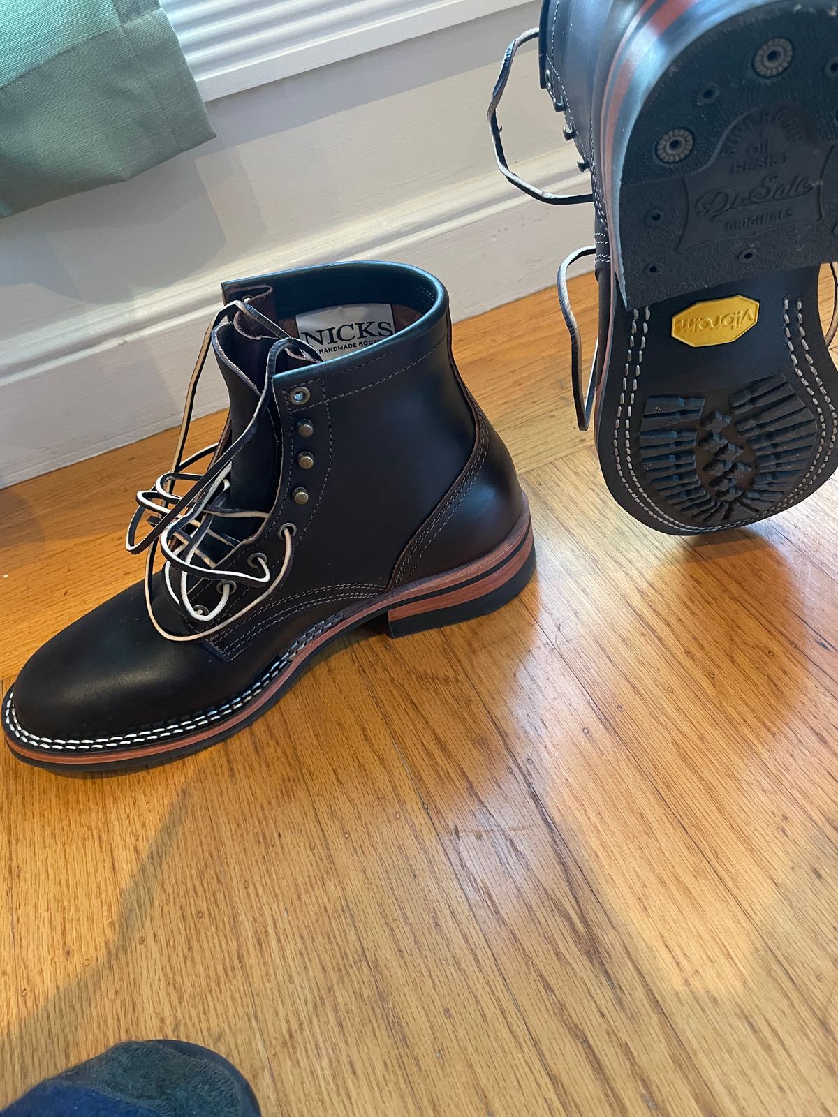 Photo by MRB on May 28, 2025 of the Nicks Nicks X Parkhurst V3 in Wickett And Craig Double Stuffed Walnut.