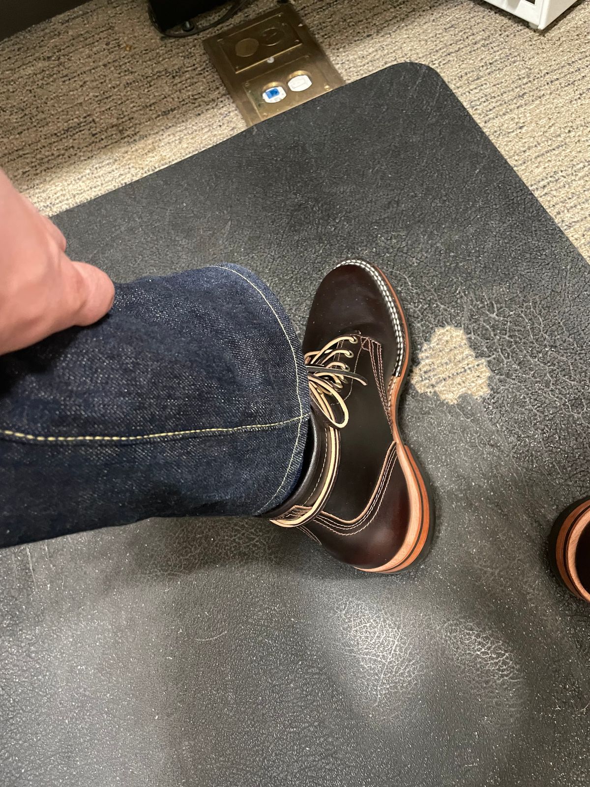 Photo by MRB on May 27, 2025 of the Nicks Nicks X Parkhurst V3 in Wickett And Craig Double Stuffed Walnut.