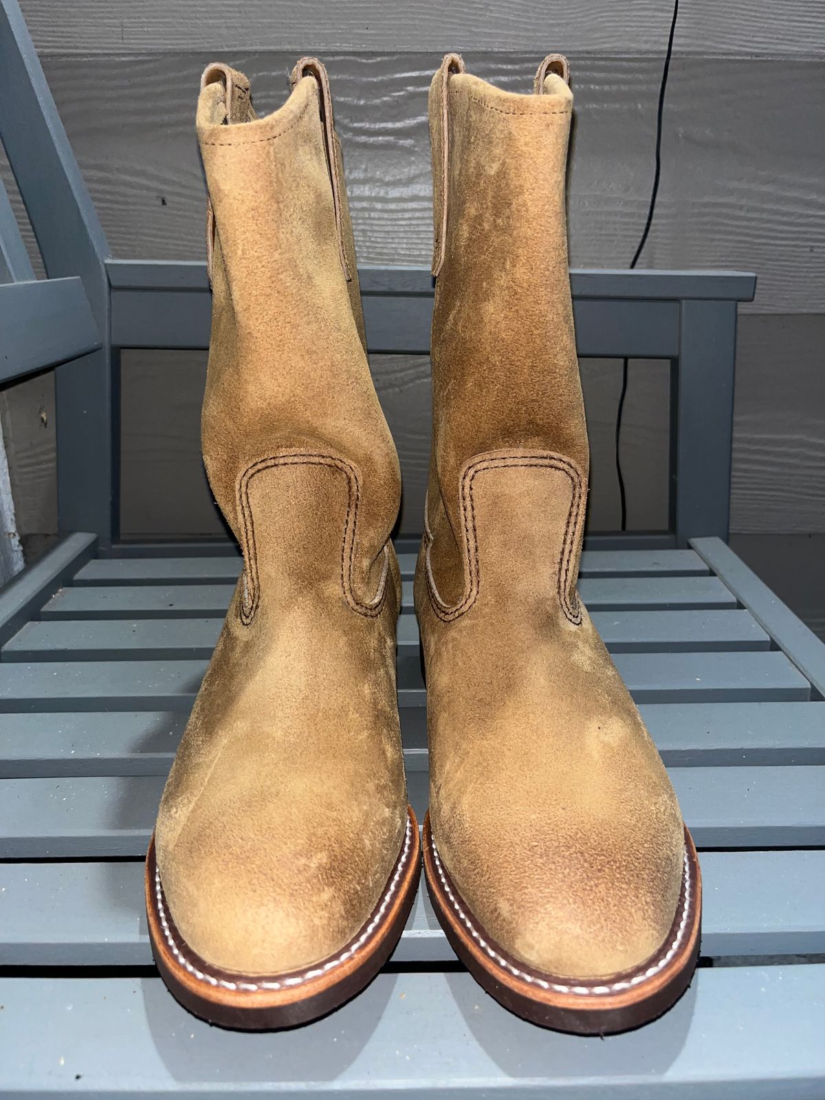 Photo by SpaceCowboy34 on November 1, 2025 of the Red Wing 8060 in S.B. Foot Hawthorne Muleskinner.