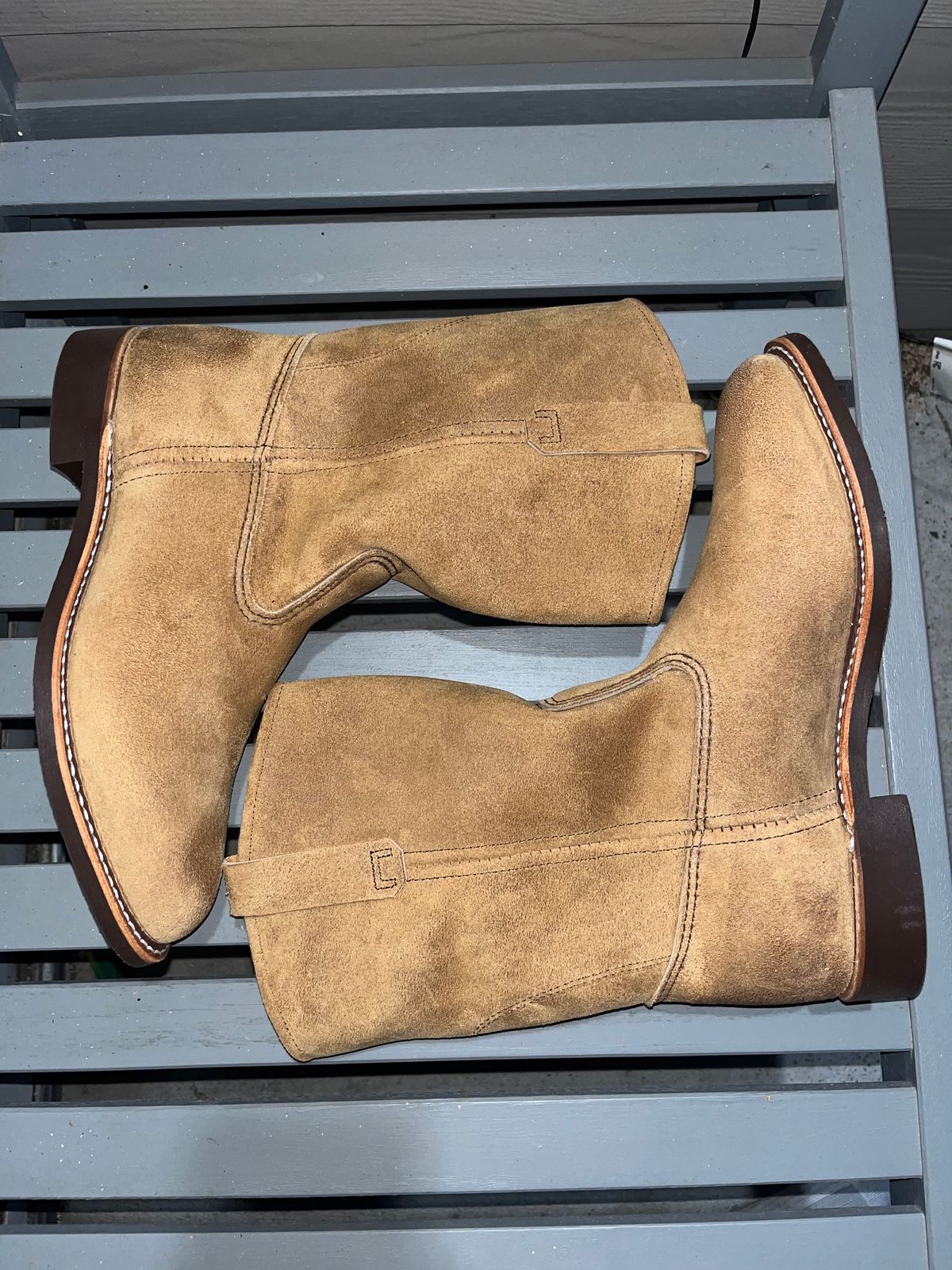 Photo by SpaceCowboy34 on November 1, 2025 of the Red Wing 8060 in S.B. Foot Hawthorne Muleskinner.